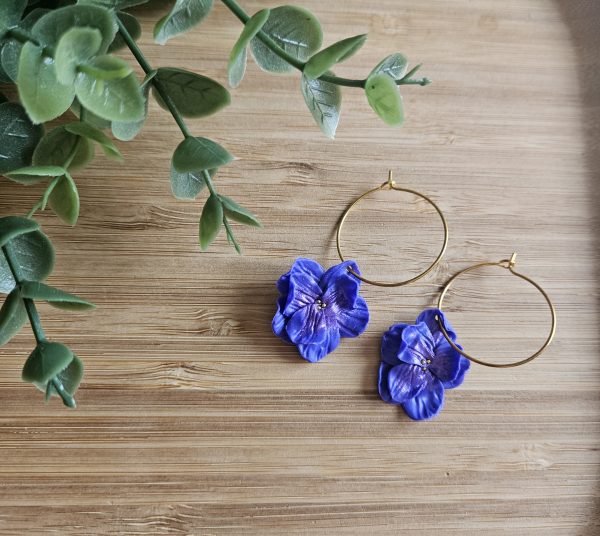 Flower hoop earrings